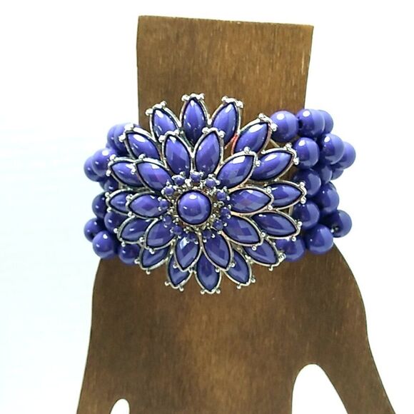Sapphire Blue Large Crystal Flower Beaded Stretch Bracelet - Picture 3 of 10